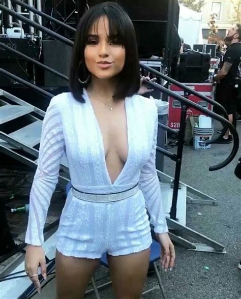 The standard bob is normally cut either between or just below the tips of the ears. Seriously. Becky G. is no longer lil pop/ hip- hop girl ...