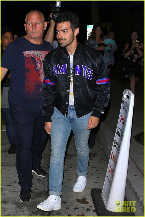 Full Sized Photo Of Joe Jonas Nick Jonas Brother Outing 07 Nick And Joe