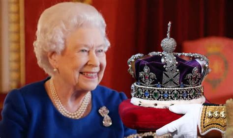 This is a personal account of that momentous day it was announced earlier in the year that the crowning of the queen would be televised, and the sales of tv sets rocketed. WATCH: Queen Elizabeth II on how to wear crown in BBC clip ...