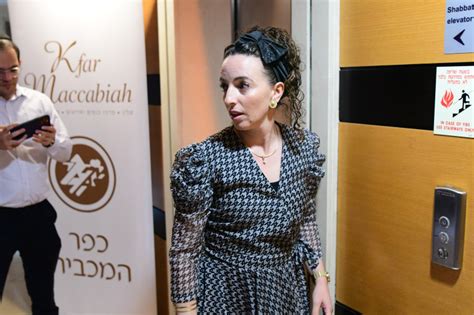 נפגשתם איתי במהלך הדיון בוועדה המסדרת סיפרה יור הוועדה עידית סילמן כי היא מתעתדת להיפגש עם חכ דוד ביטן; מרסל מוסרי: למה אנו צריכים אויבים, כשאנו מכלים לאט־לאט את ...