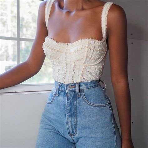 sold 90s cream eyelet bustier tank top for a size xs s b cup very stretchy and zip closure