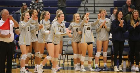 Grand Haven Volleyball Outlasts Coopersville To Reach District Final