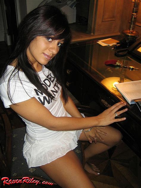 Raven Riley In Wearing My Models Wanted T Shirt Porn Pictures Xxx