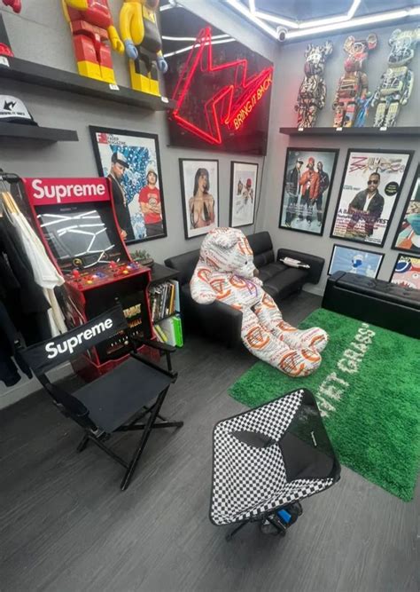 Hypebeast Living Room Decor Ideas For A Unique And Hip Space