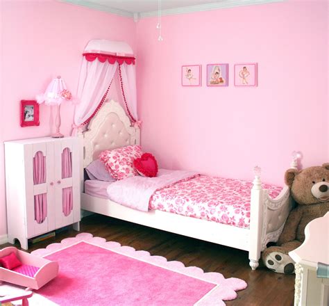 Vieraile nettisivuillamme, jos haluat pelata peliä pink princess room tai muita mahtavia tyttöjen pelit! Moms Eat Cold Food: Toddler Princess Room - Finished!