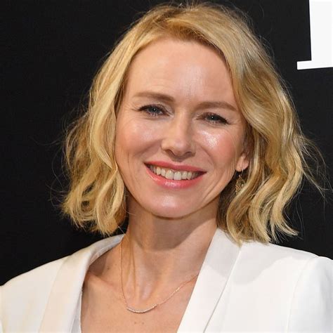 Blog dedicated to the english/australian actress, naomi ellen watts. Naomi Watts' Instagram is the Summer's Best Feed