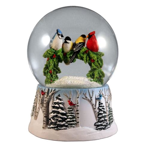 5 Winter Birds On A Holly Wreath Musical Snow Globe Musical Snow