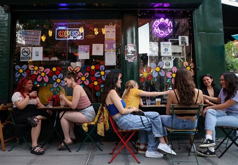 News As Pride Month Kicks Off New York Lesbian Bars Emerge From