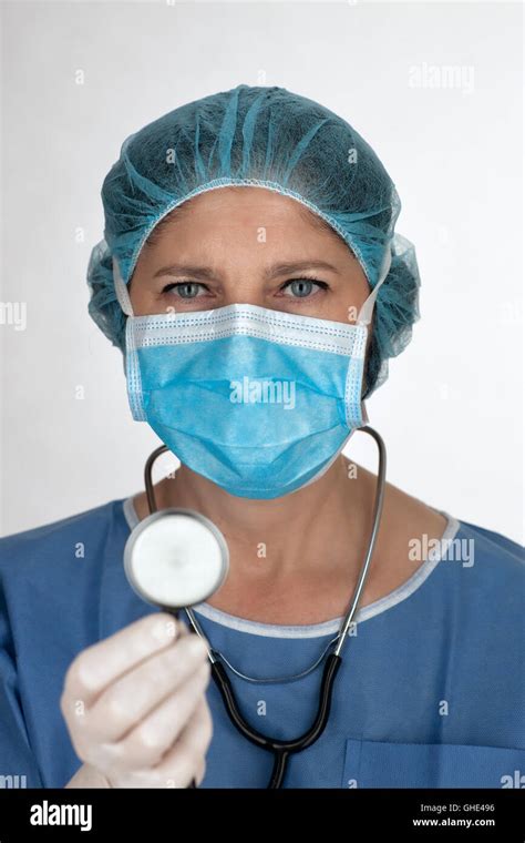 Hospital Operating Theatre Nurse Stock Photo Alamy
