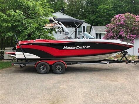 2019 Mastercraft Xt 22 Full Warranty Loaded With Upgrades Dual