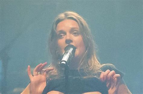 tove lo flash swedish singer exposes bare boobs in explicit concert flash daily star