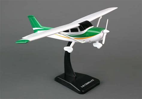 Sky Kids Cessna C172 Skyhawk With Wheels 142 Scale Plastic Toy
