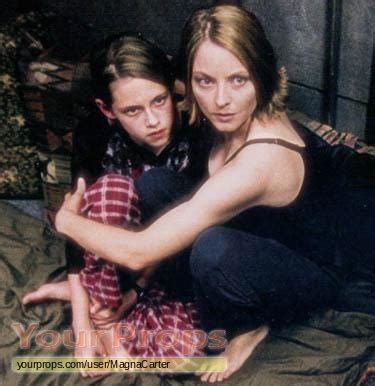 .movie panic room (2002) streaming film layarkaca21 lk21 dunia21 bioskop keren cinema indo xx1 box office subtitle indonesia gratis online klik tombol di bawah ini untuk pergi ke halaman website download film panic room (2002). Panic Room Sweat pants worn by Jodie foster as Meg Altman ...