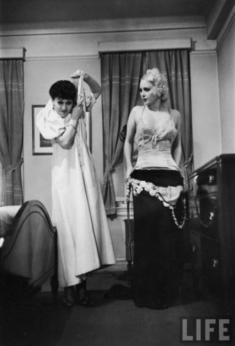 Striptease Lesson In 1937 11 Pics