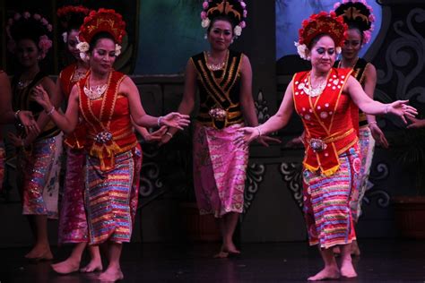 10 Tarian Tradisional Yang Tersebar Di Negara Indonesia