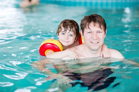 11 Ways To Teach Your Child Water Confidence Theschoolrun