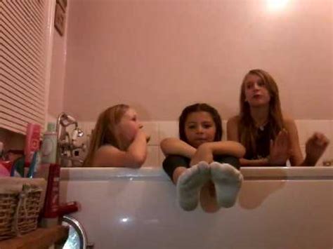 Girls In One Bath Tun Youtube