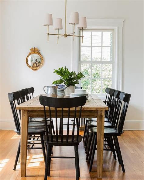 Is great for weeknight meals, dinner parties, or casual brunches with friends. Chic cottage dining room features a farmhouse dining table ...