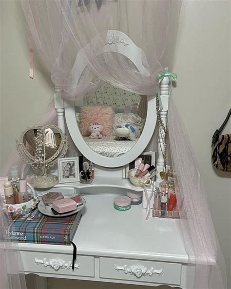 Sophia ˖⁺୨୧⋆｡˚‧₊ On Instagram Princess Vanity🪞🩰🎀 In 2023 Vanity Decor Home Decor