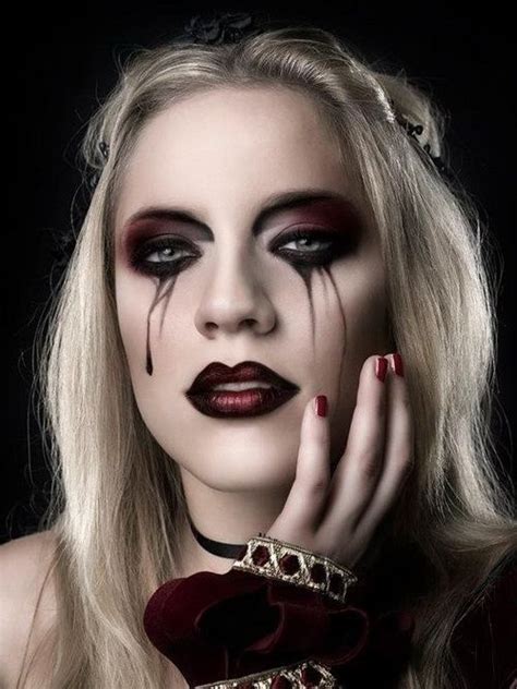 Goth Eye Makeup Designs Eye Makeup Ideas Girl Halloween Makeup Vampire Makeup Halloween