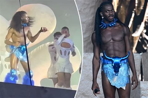 Lil Nas X Laughs At Sex Toy Thrown On Stage Who The Hell Did They