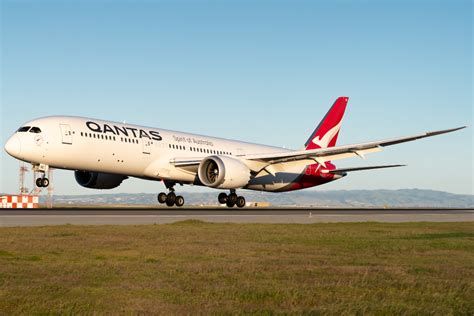 Qantas Boeing 787 Returns To Sydney With Reported Gear Issue Simple