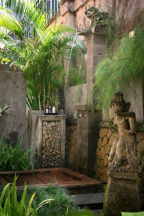 50 stunning outdoor shower spaces that take you to urban paradise outdoor bathroom design