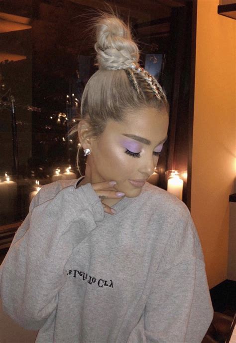 From her signature ponytail to her fancy hair accessories, ariana grande has started hairstyle trends all around the world. Ariana Grande No Tears Left To Cry song is first new music ...