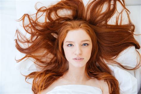Try adding about three tablespoons of cinnamon powder to a half cup of your everyday conditioner. How to Lighten Hair Without Bleach - The Time Posts