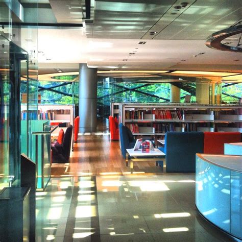 Korang boleh jugak buat laporan melalui pejabat wilayah dan cawangan bank negara malaysia di: Bank Negara Malaysia Library | Architecture, Architectural ...
