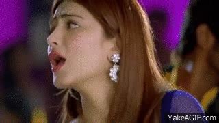 Indian Actress Shruthi Hassan Boobs Bouncing And Shaking In Ultra Slow