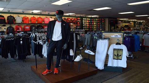 Instead of opening multiple tabs, typing (and retyping) product names, looking at the price, clicking back to see the other distributor's price, etc, we now have one window open to vetcove. Thomaston Hibbett Sports | North Church St.