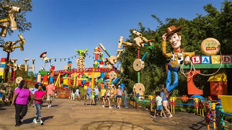 Disney Worlds Toy Story Land Is Opening—these Photos Make It Look Amazing