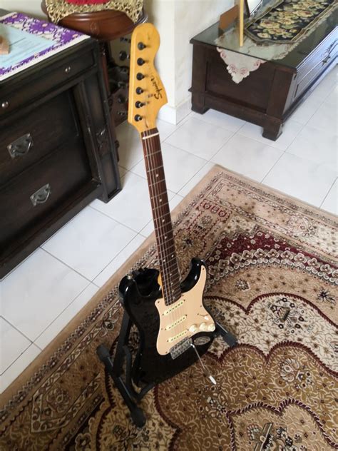 Fender Squier Strat Hobbies Toys Music Media Musical Instruments