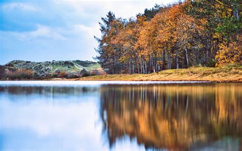 Download Wallpaper 3840x2400 River Forest Coast Reflection Autumn