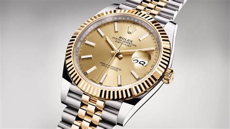 Yellow gold hands and hour markers with chromalight luminescent coating. Rolex Datejust 41 - YouTube