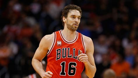 Remembering Pau Gasol S Time As A Chicago Bull As He Prepares To Enter