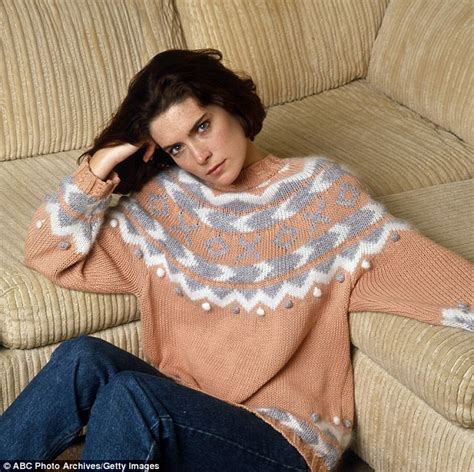 Lara Flynn Boyle Almost Unrecognizable From Her Nineties Heyday On Twin