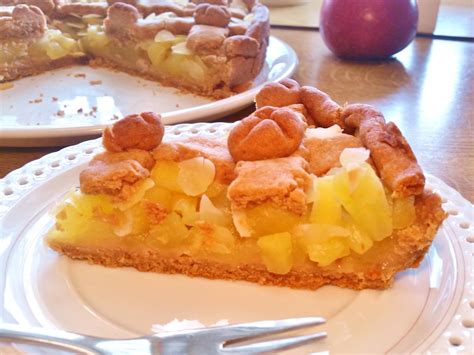The name german apple cake for this dessert is a bit misleading in that sense (as it goes with many dishes from that region such as the red cabbage side dish) because both. Apfelkuchen ... schokoladig, lecker und einfach mal anders ...