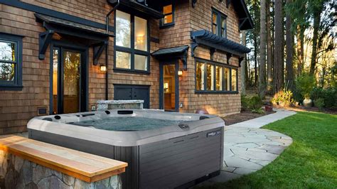 It can be difficult to understand the difference as lots of people use them to mean the same thing and use them but i can't help myself. How to Get the Best Hot Tub for the Price | Bullfrog Spas