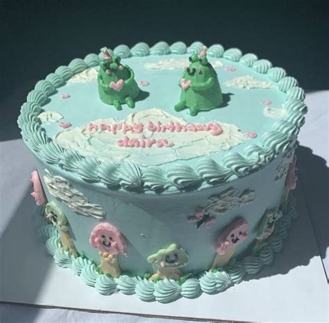 aesthetic frog and mushroom cake in 2021 | Frog cupcakes, Pretty