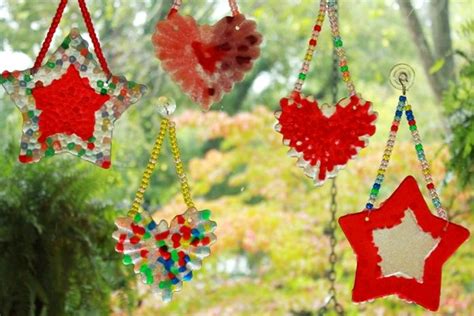 7 New Ways To Make Homemade Suncatchers With Plastic Beads With