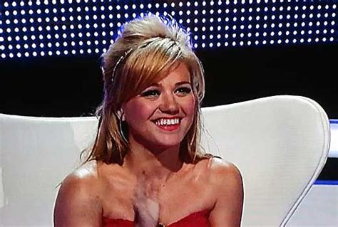 Kelly Clarkson Debuts Blonde Hair On Duets What Do You Think
