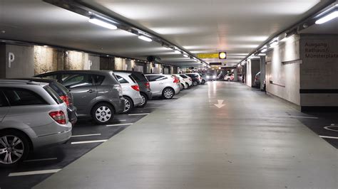 3 REASONS WHY MAINTAINING A COMMERCIAL PROPERTY CAR PARK IS IMPORTANT