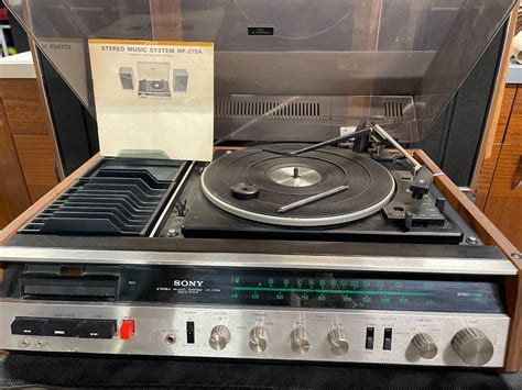Lot 95 Vintage Sony Stereo Music System Hp 219a With Two Speakers