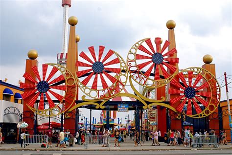 #feelthethrill of the #thunderboltnyc all week long! NYC ♥ NYC: Luna Park At Coney Island, Brooklyn