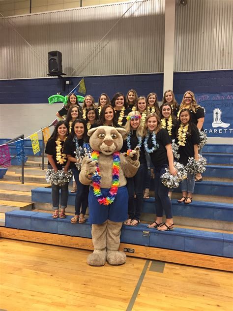 Hawaiian Themed Pep Rally 8•26•16 Cougarette Team Picture