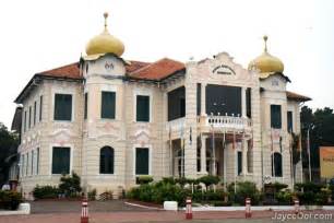 A famosa terletak di bandar hilir, melaka bersebelahan replika istana kesultanan melaka dan gereja st. parasahabat87: Bangunan Bersejarah di Melaka
