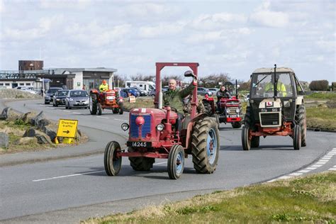 Tractors Draw A Big Crowd Guernsey Press