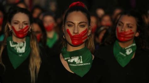 In Pictures Global Protests Denounce Violence Against Women Bbc News